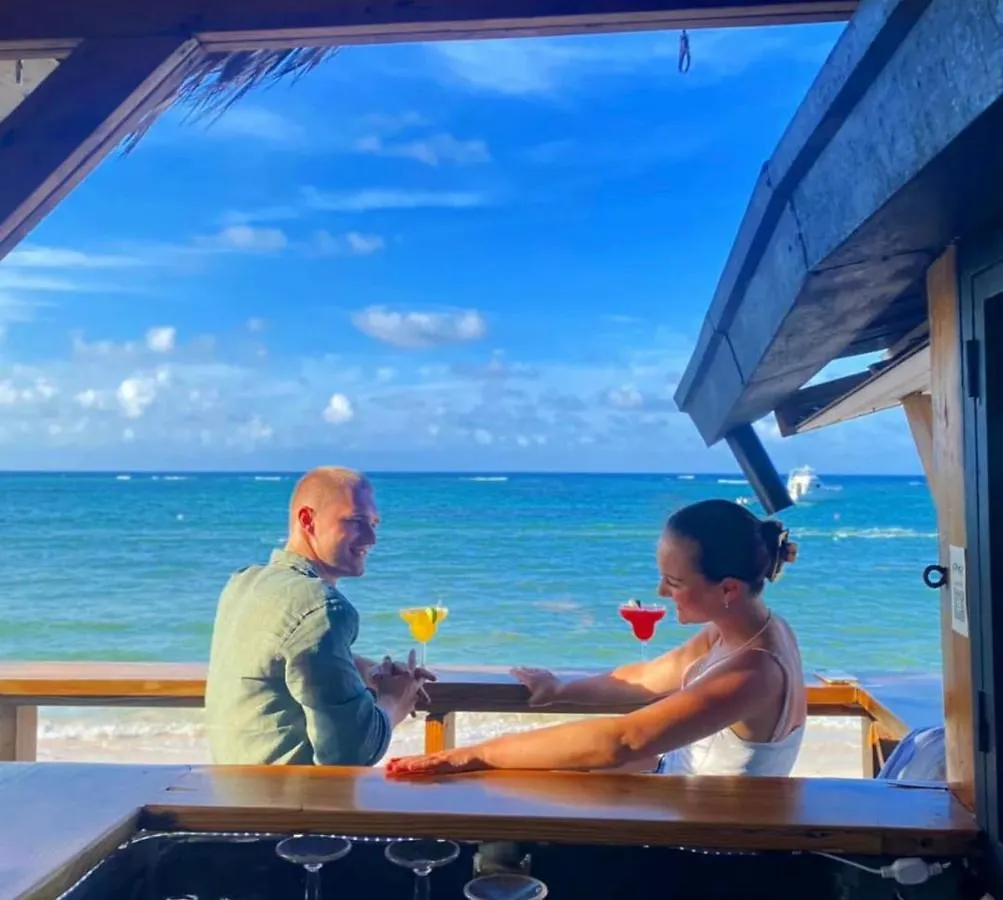 Vacation Studios With Rooftop Pool, Beach Club, Spa, Restaurants - Ducassi Collection - Playa Los Corales Punta Cana